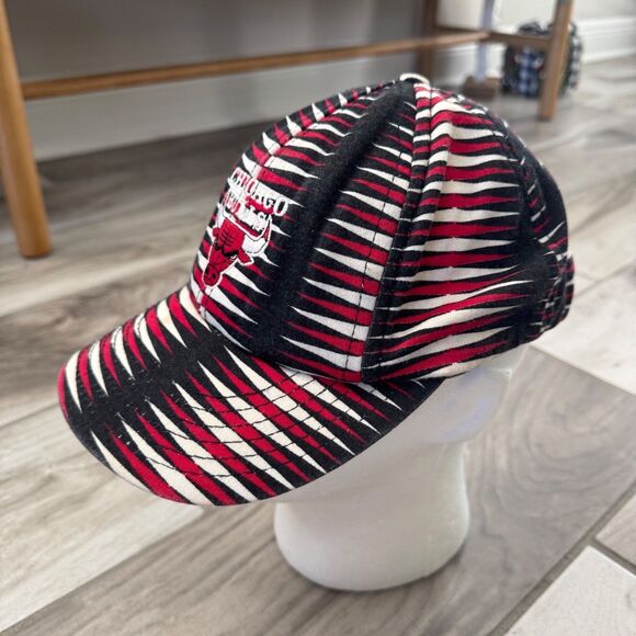 Vintage Chicago Bulls Snapback Hat Starter Bob Lanter Red Black White USA Made - Picture 4 of 10